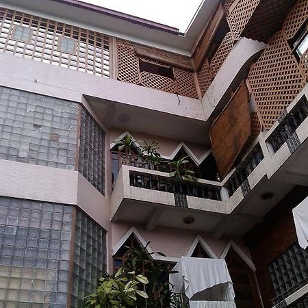 Kaung Lay Inn Yangon Ngoại thất bức ảnh