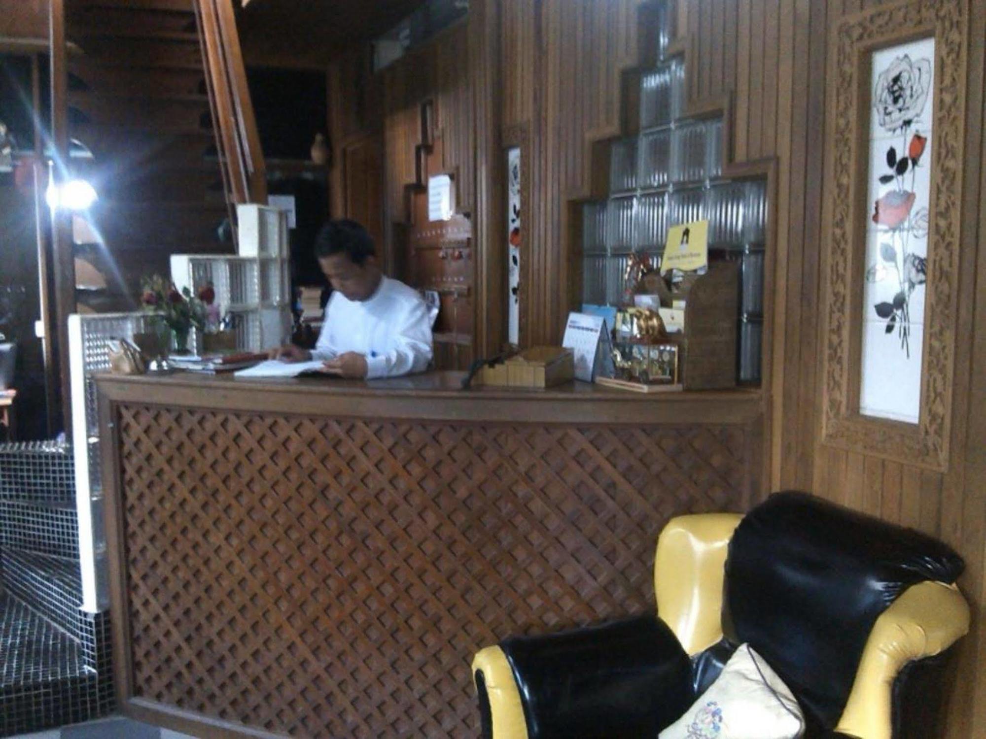 Kaung Lay Inn Yangon Ngoại thất bức ảnh