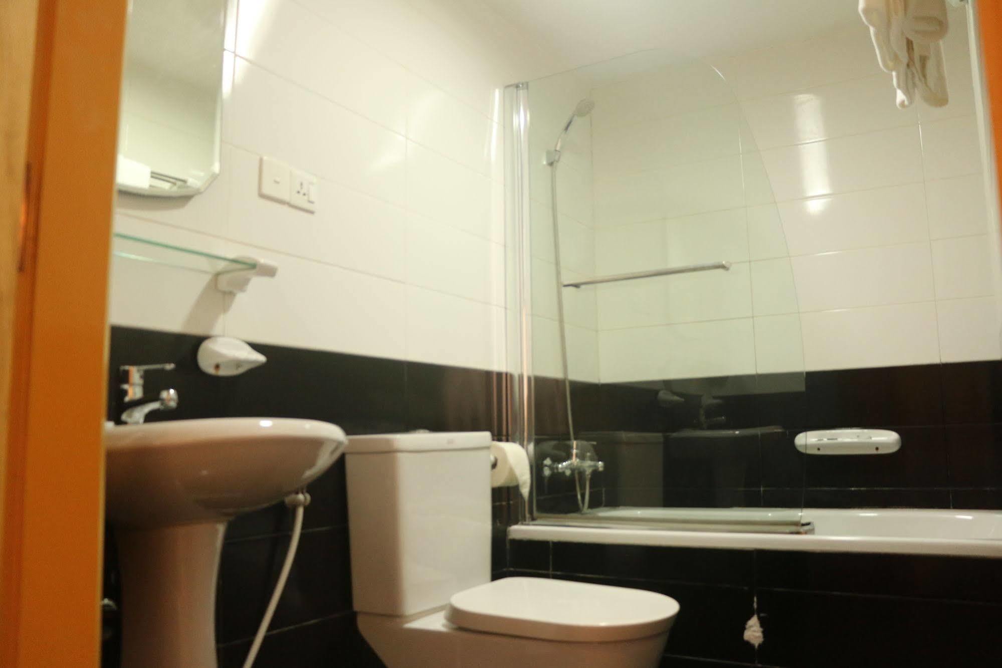 Kaung Lay Inn Yangon Ngoại thất bức ảnh